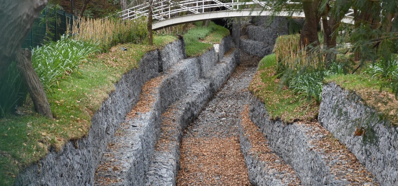 Construyen canal pluvial en Parque La Cañada