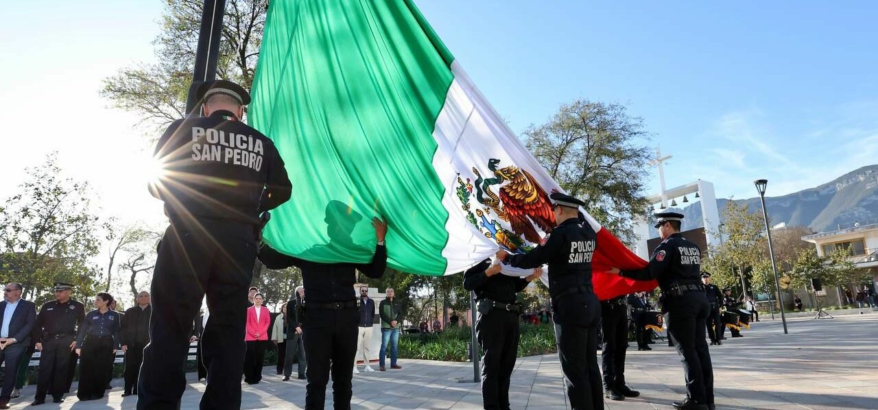 Conmemora San Pedro el Día de la Bandera de México
