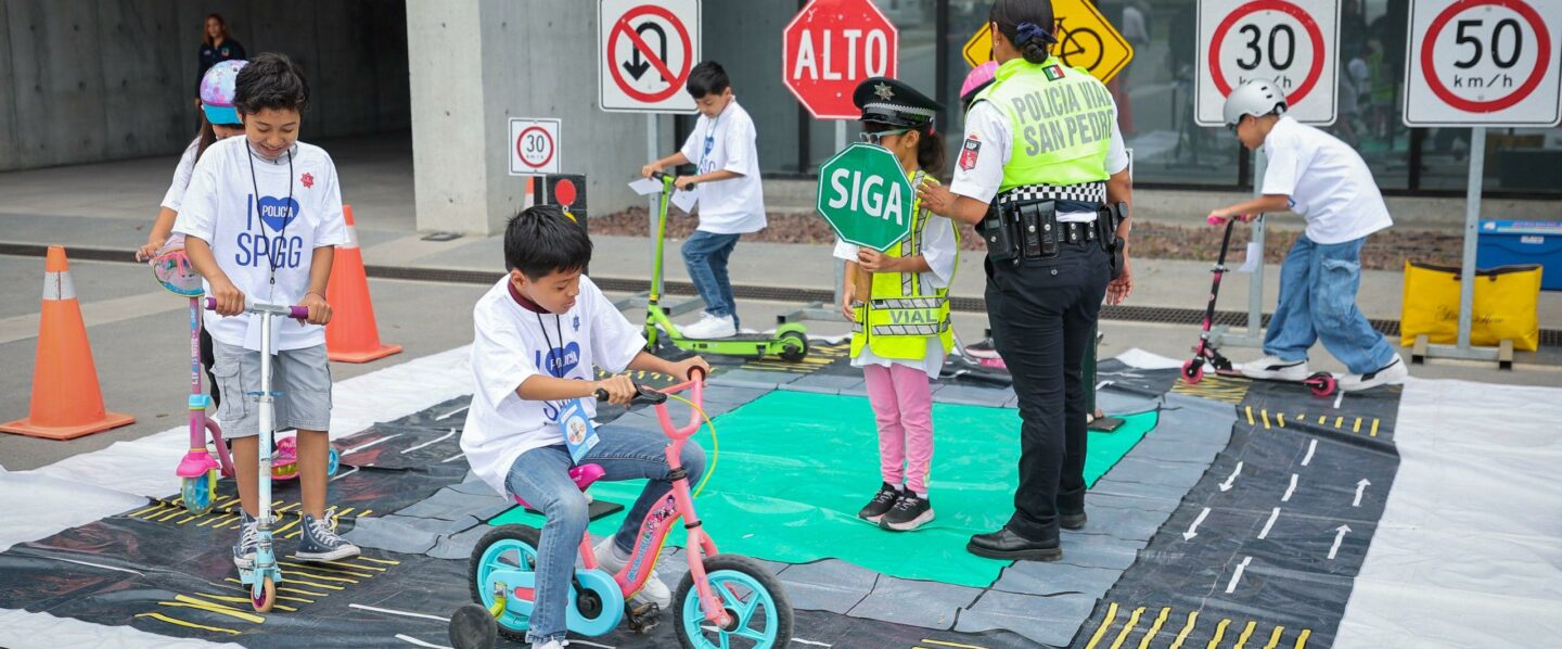 Viven niños de San Pedro la experiencia de ser “policías por un día”