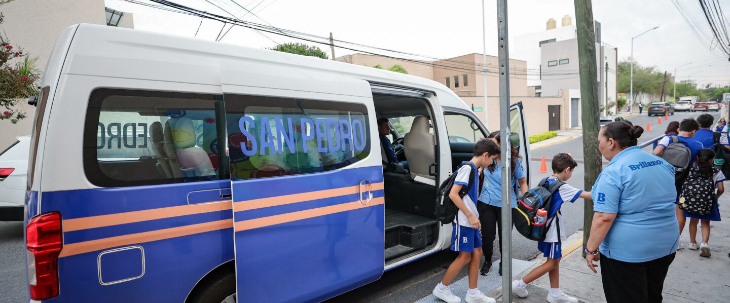 Arranca en San Pedro carpool y transporte escolar en planteles