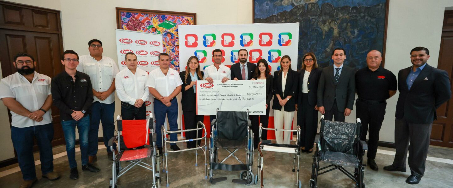Recibe San Pedro donativo de la CMIC de aparatos funcionales