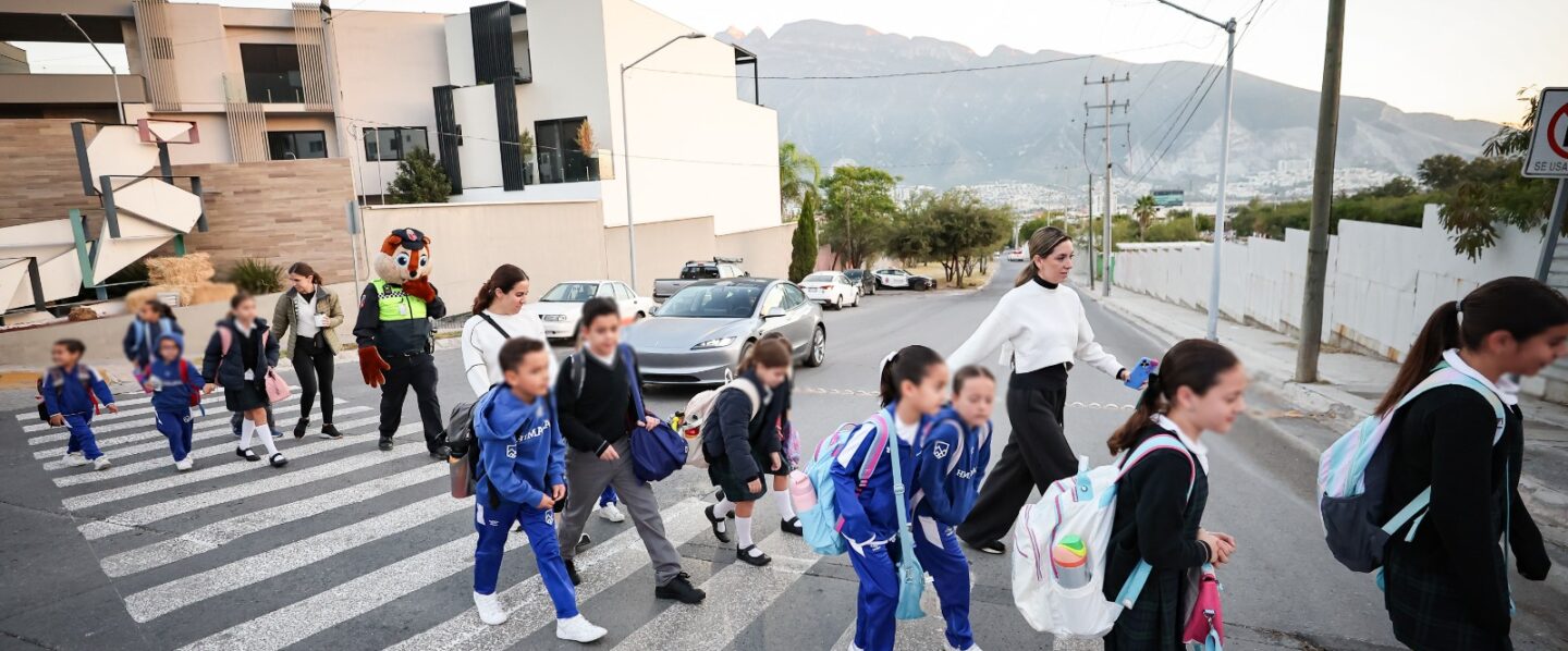 Inicia San Pedro programa piloto “Vámonos Caminando” para promover traslados escolares a pie