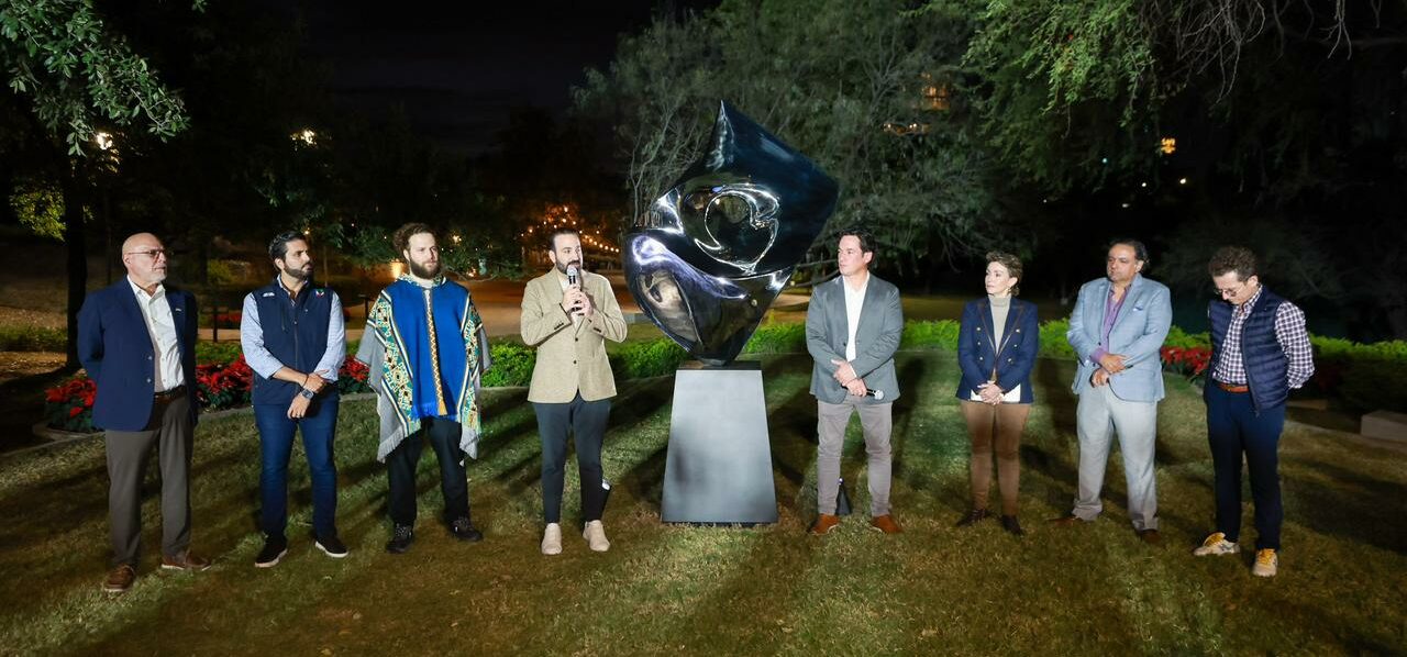 Llega a San Pedro el arte monumental del colombiano Gustavo Vélez