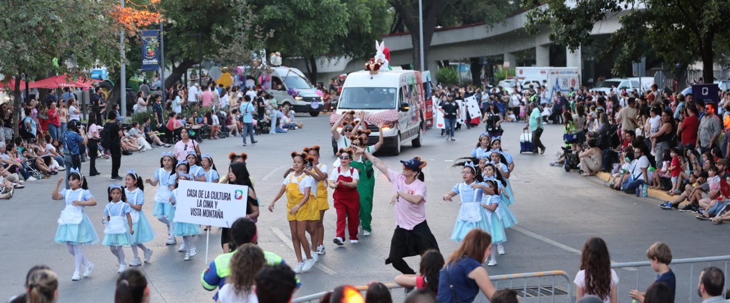 Llena de magia y tradición el Desfile de Pascua las calles de San Pedro